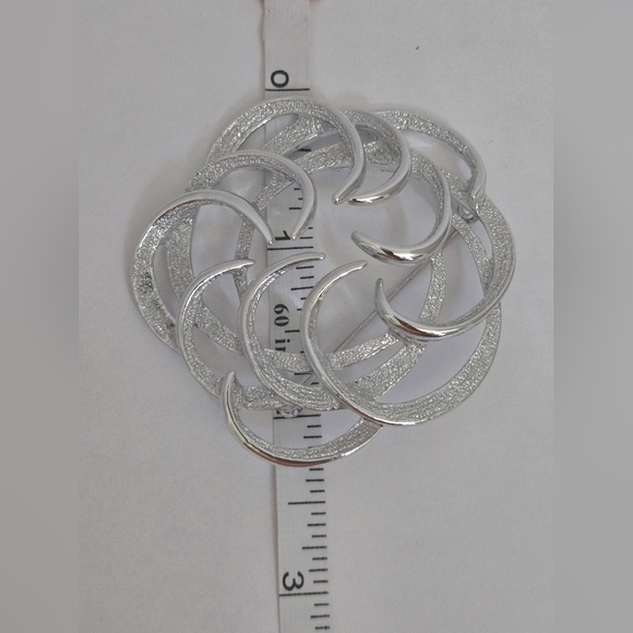 SARA COVENTRY SILVER TONE SET BROOCH AND EARRINGS - Picture 10 of 10